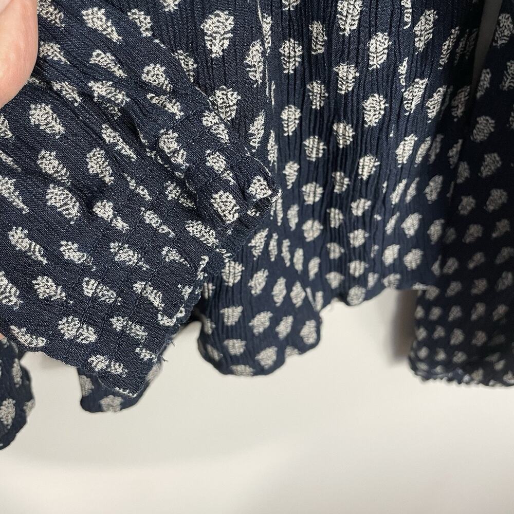 Faherty Emery Peasant Top Women's L Navy Lotus Floral Boho Cottagecore Prairie - Picture 8 of 9